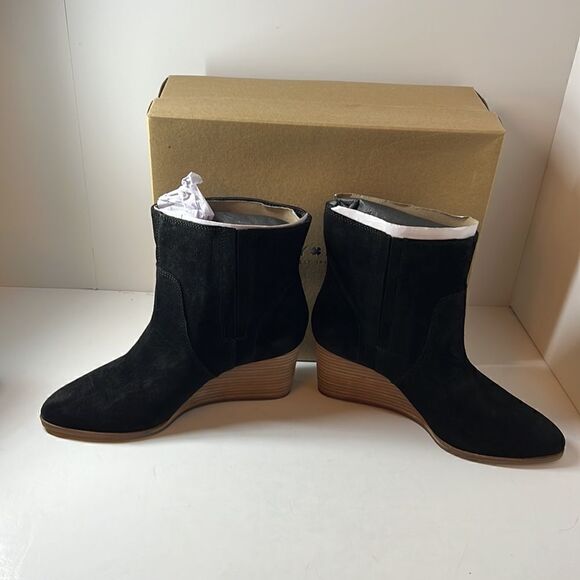 Lucky Brand Wafael Wedge Booties Black Suede Size 8.5 M - Picture 2 of 6
